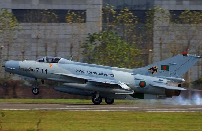 Pakistan gặp họa vì máy bay "đồ cổ" J-7 quá nát của Trung Quốc ảnh 3 Pakistan gặp họa vì máy bay "đồ cổ" J-7 quá nát của Trung Quốc ảnh 3