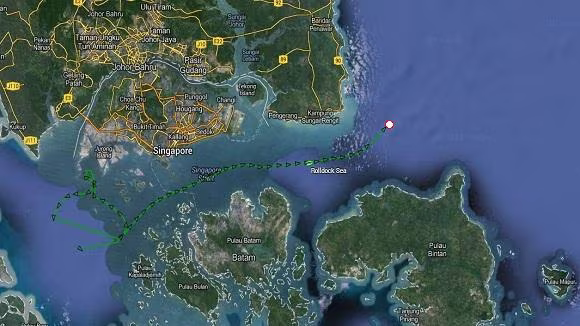 8h tối nay, tàu ngầm Kilo vào cảng Cam Ranh? ảnh 4