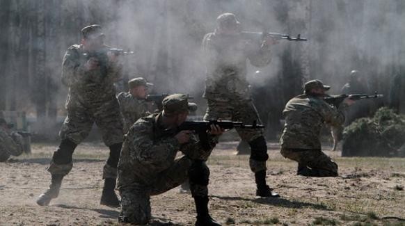 Tự vệ địa phương bao vây 2.000 lính Ukraine tại sân bay Lugansk ảnh 1 Tự vệ địa phương bao vây 2.000 lính Ukraine tại sân bay Lugansk ảnh 1