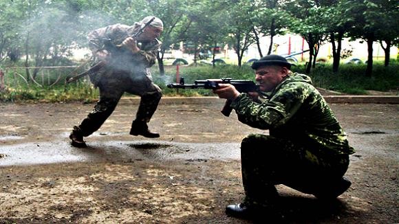 Ukraine tuyên bố không ngừng bắn đến khi lực lượng nổi dậy hạ vũ khí ảnh 1 Ukraine tuyên bố không ngừng bắn đến khi lực lượng nổi dậy hạ vũ khí ảnh 1