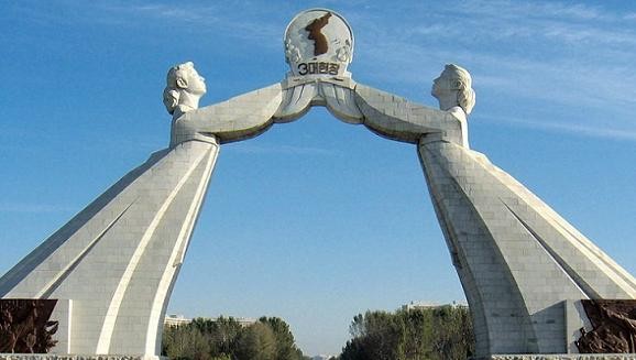 Thống nhất bán đảo Triều Tiên: Kịch bản trong phim viễn tưởng? ảnh 1 Thống nhất bán đảo Triều Tiên: Kịch bản trong phim viễn tưởng? ảnh 1