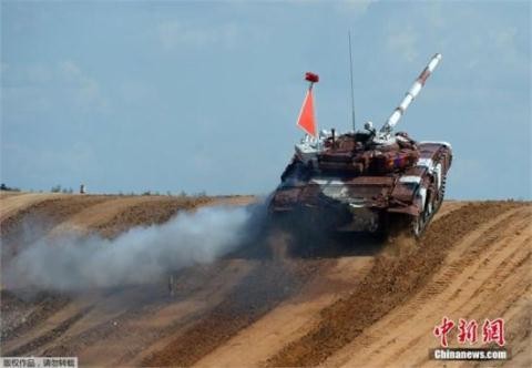 Tank Biathlon 2014: Tăng Type 96 Trung Quốc hỏng, xạ thủ bắn tồi ảnh 3 Tank Biathlon 2014: Tăng Type 96 Trung Quốc hỏng, xạ thủ bắn tồi ảnh 3