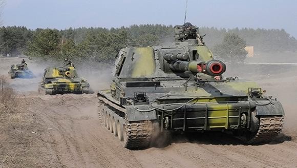Quân đội Ukraine bị một tiểu đoàn xe tăng Nga đánh bật khỏi sân bay Lugansk ảnh 1 Quân đội Ukraine bị một tiểu đoàn xe tăng Nga đánh bật khỏi sân bay Lugansk ảnh 1
