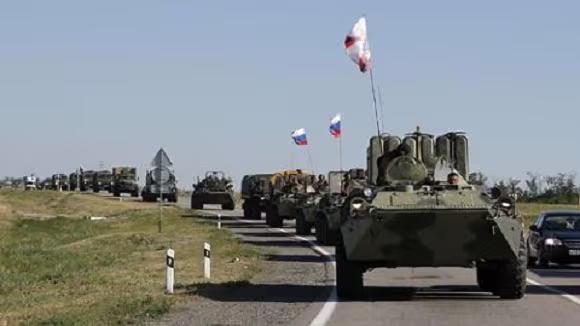 Nhà báo Anh: NATO mới là kẻ “đe dọa hòa bình” ở Ukraine ảnh 1 Nhà báo Anh: NATO mới là kẻ “đe dọa hòa bình” ở Ukraine ảnh 1