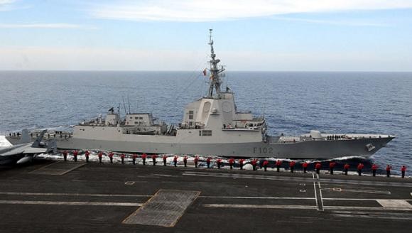 Chiến đấu cơ Nga "dằn mặt" chiến hạm NATO trên biển Đen ảnh 1 Chiến đấu cơ Nga "dằn mặt" chiến hạm NATO trên biển Đen ảnh 1