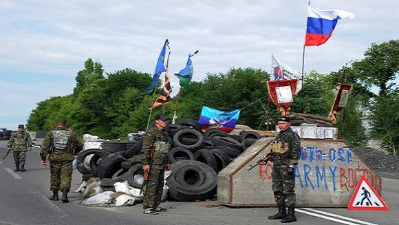 Lugansk và Donetsk tuyên bố sẽ sử dụng đồng rúp và giành độc lập đến cùng ảnh 1 Lugansk và Donetsk tuyên bố sẽ sử dụng đồng rúp và giành độc lập đến cùng ảnh 1