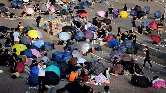 56 người bị thương, 89 người bị bắt trong cuộc biểu tình tại Hong Kong ảnh 1 56 người bị thương, 89 người bị bắt trong cuộc biểu tình tại Hong Kong ảnh 1