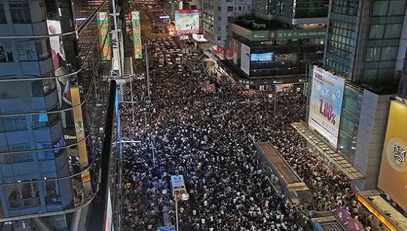 Chính quyền Hong Kong xuống giọng, kêu gọi chấm dứt biểu tình ảnh 1 Chính quyền Hong Kong xuống giọng, kêu gọi chấm dứt biểu tình ảnh 1