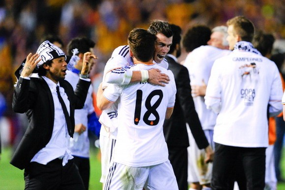 Bale đã bị hậu vệ của Barca chơi xấu ảnh 1 Bale đã bị hậu vệ của Barca chơi xấu ảnh 1