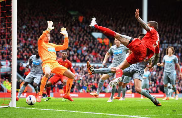 Liverpool 2-1 Newcastle: Không có chuyện cổ tích cho Liverpool ảnh 2