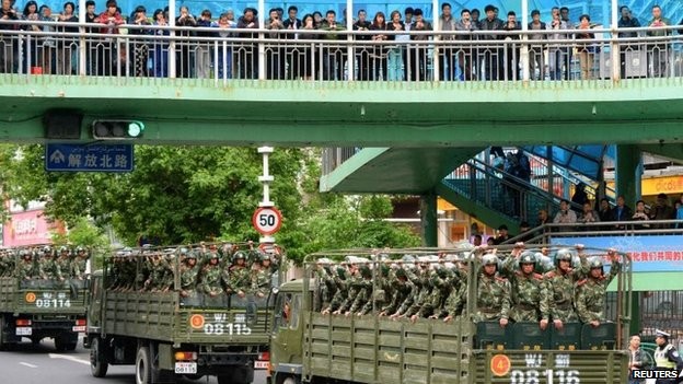 Vụ tấn công ở Urumqui: Trung Quốc bắt giữ nghi phạm ở Tân Cương ảnh 1 Vụ tấn công ở Urumqui: Trung Quốc bắt giữ nghi phạm ở Tân Cương ảnh 1