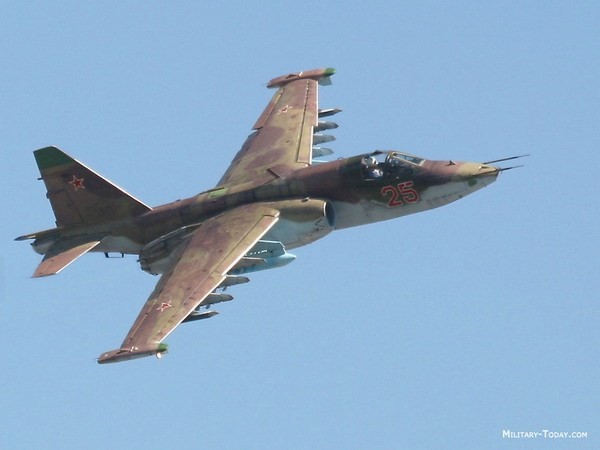 Xác định máy bay Su-25 của Ukraine bay sát máy bay MH17 ? ảnh 1 Xác định máy bay Su-25 của Ukraine bay sát máy bay MH17 ? ảnh 1