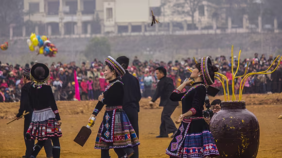 Mãn nhãn xem ngựa đua Bắc Hà sải vó tại Thủ đô ảnh 3