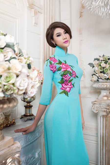 Siêu mẫu Kim Dung khoe đường cong gợi cảm cùng áo dài ảnh 3 Siêu mẫu Kim Dung khoe đường cong gợi cảm cùng áo dài ảnh 3