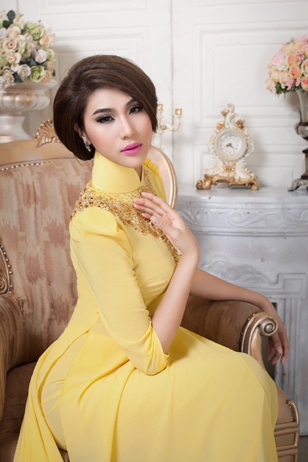 Siêu mẫu Kim Dung khoe đường cong gợi cảm cùng áo dài ảnh 5 Siêu mẫu Kim Dung khoe đường cong gợi cảm cùng áo dài ảnh 5