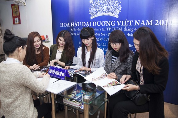 Dàn chân dài của Venus miền Bắc “tấn công” Hoa hậu Đại Dương Việt Nam 2014 ảnh 10 Dàn chân dài của Venus miền Bắc “tấn công” Hoa hậu Đại Dương Việt Nam 2014 ảnh 10