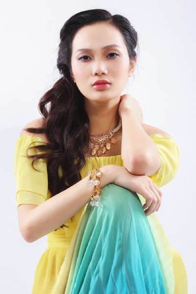 Siêu mẫu châu Á Diệu Linh ấn tượng trong loạt ảnh mới ảnh 8 Siêu mẫu châu Á Diệu Linh ấn tượng trong loạt ảnh mới ảnh 8