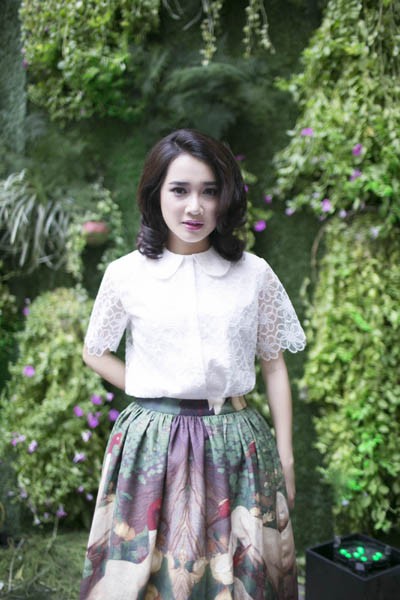 “Búp bê” Nhã Phương khoe vẻ đẹp trong sáng, thánh thiện ảnh 7 “Búp bê” Nhã Phương khoe vẻ đẹp trong sáng, thánh thiện ảnh 7