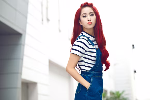 Khánh Thi diện… yếm trẻ trung đi tìm thí sinh bước nhảy hoàn vũ ảnh 3 Khánh Thi diện… yếm trẻ trung đi tìm thí sinh bước nhảy hoàn vũ ảnh 3