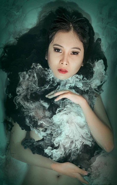 Người mẫu Xuân Thuỳ cực ấn tượng với nước màu ảnh 3 Người mẫu Xuân Thuỳ cực ấn tượng với nước màu ảnh 3