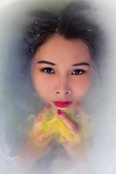 Người mẫu Xuân Thuỳ cực ấn tượng với nước màu ảnh 4 Người mẫu Xuân Thuỳ cực ấn tượng với nước màu ảnh 4