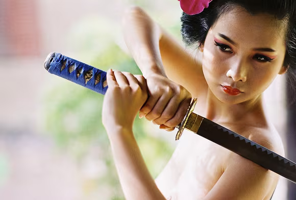 Người mẫu Xuân Thuỳ hoá thân thành nữ kiếm sĩ Samurai ảnh 7 Người mẫu Xuân Thuỳ hoá thân thành nữ kiếm sĩ Samurai ảnh 7