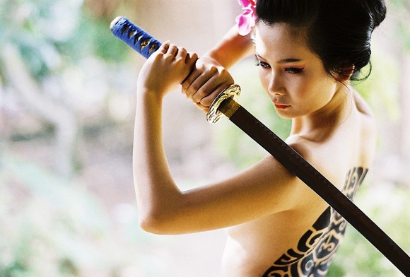 Người mẫu Xuân Thuỳ hoá thân thành nữ kiếm sĩ Samurai ảnh 6 Người mẫu Xuân Thuỳ hoá thân thành nữ kiếm sĩ Samurai ảnh 6