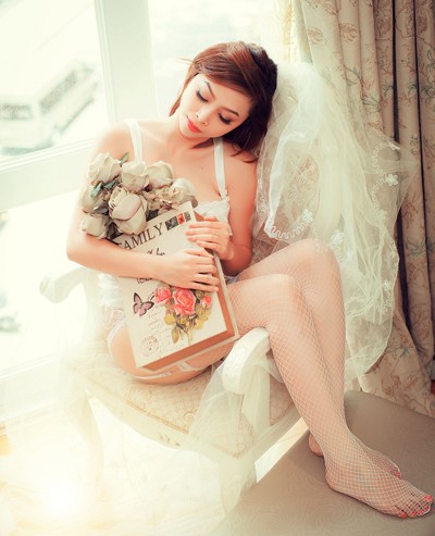 "Bỏng mắt" với vòng 1 quyến rũ của người đẹp Đặng Hà Vy ảnh 3 "Bỏng mắt" với vòng 1 quyến rũ của người đẹp Đặng Hà Vy ảnh 3