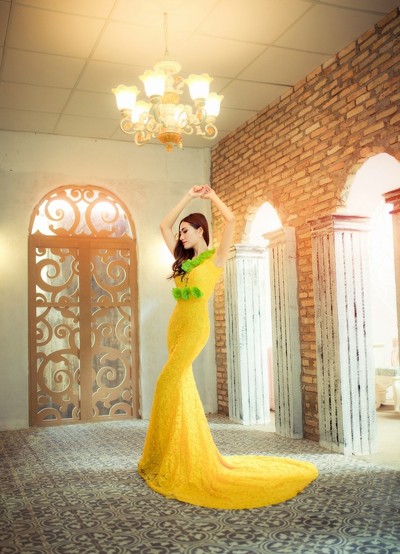 Dương Hiểu Ngọc khoe đường cong chữ S trong trang phục “nàng tiên cá” ảnh 7 Dương Hiểu Ngọc khoe đường cong chữ S trong trang phục “nàng tiên cá” ảnh 7