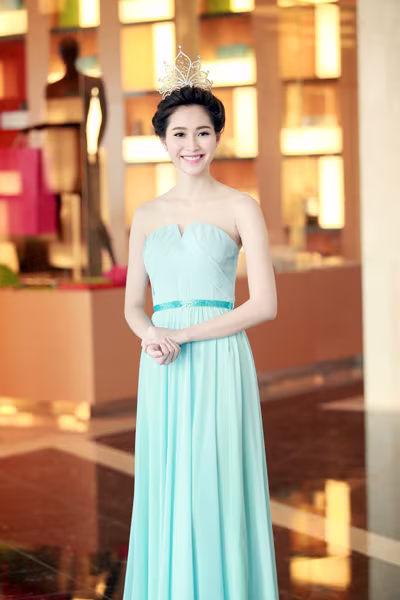 Top 3 Hoa hậu Việt Nam 2012 hội ngộ tại Hà Nội ảnh 2 Top 3 Hoa hậu Việt Nam 2012 hội ngộ tại Hà Nội ảnh 2