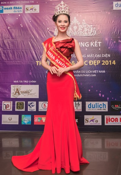 Lộ diện ứng viên tài sắc đầu tiên dự cuộc thi Hoa hậu Việt Nam 2014 ảnh 9 Lộ diện ứng viên tài sắc đầu tiên dự cuộc thi Hoa hậu Việt Nam 2014 ảnh 9