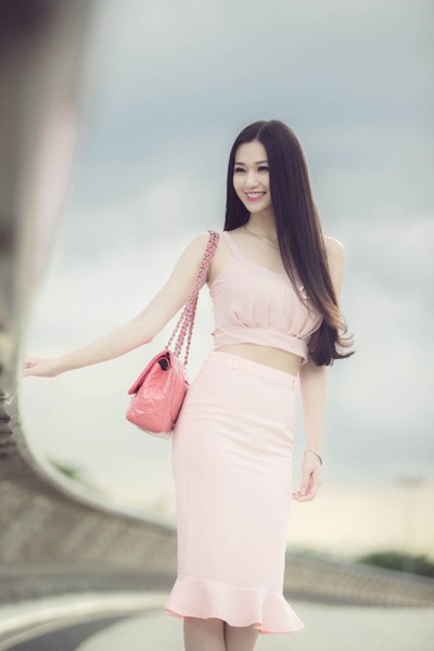 Khánh My diện váy hồng cực hấp dẫn, xinh tươi xuống phố ảnh 12 Khánh My diện váy hồng cực hấp dẫn, xinh tươi xuống phố ảnh 12