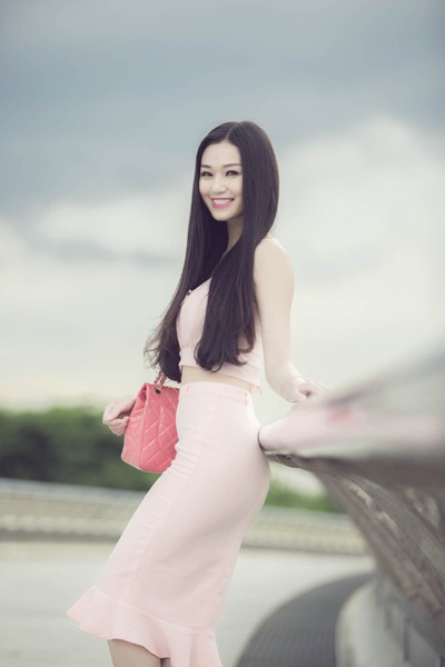 Khánh My diện váy hồng cực hấp dẫn, xinh tươi xuống phố ảnh 5 Khánh My diện váy hồng cực hấp dẫn, xinh tươi xuống phố ảnh 5