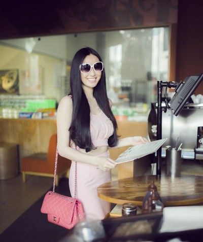 Khánh My diện váy hồng cực hấp dẫn, xinh tươi xuống phố ảnh 6 Khánh My diện váy hồng cực hấp dẫn, xinh tươi xuống phố ảnh 6