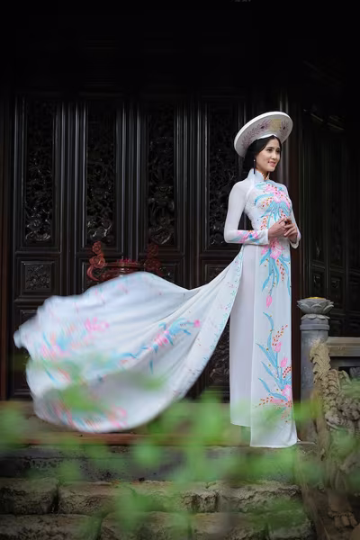 Á khôi Hoàng Hạnh khoe vẻ đẹp thuần khiết với áo dài ảnh 6 Á khôi Hoàng Hạnh khoe vẻ đẹp thuần khiết với áo dài ảnh 6