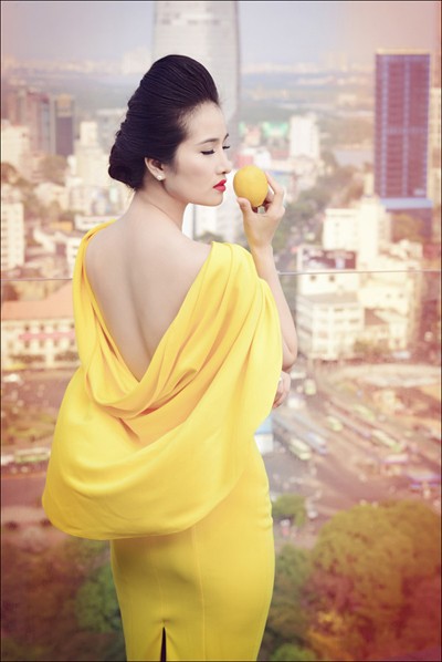 Hoa hậu Cao Thùy Dương khoe lưng trần gợi cảm ảnh 2 Hoa hậu Cao Thùy Dương khoe lưng trần gợi cảm ảnh 2