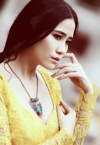 Á khôi Hoàng Hạnh quyến rũ với đầm dạ hội ảnh 1 Á khôi Hoàng Hạnh quyến rũ với đầm dạ hội ảnh 1