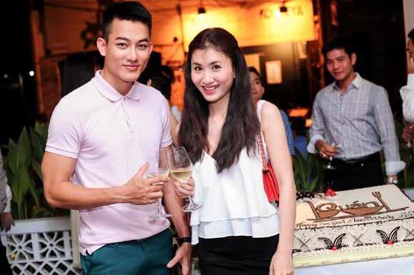 Hoa hậu Mai Phương Thuý tổ chức “sinh nhật” cho… quán cơm ảnh 10 Hoa hậu Mai Phương Thuý tổ chức “sinh nhật” cho… quán cơm ảnh 10