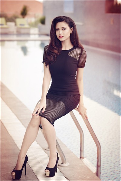 Trương Quỳnh Anh khoe chân dài, dáng ngọc ảnh 4 Trương Quỳnh Anh khoe chân dài, dáng ngọc ảnh 4