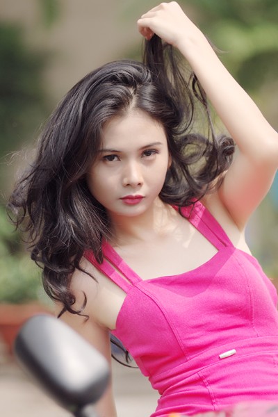 Người mẫu Xuân Thuỳ phô diễn đường cong bên xế hộp ảnh 9 Người mẫu Xuân Thuỳ phô diễn đường cong bên xế hộp ảnh 9