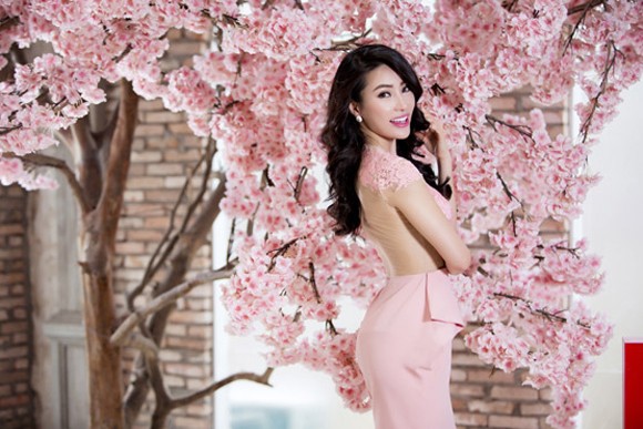 Hoa hậu My Na Lê “thôi miên” công chúng bằng vẻ đẹp rạng ngời ảnh 4 Hoa hậu My Na Lê “thôi miên” công chúng bằng vẻ đẹp rạng ngời ảnh 4