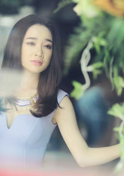 Hot girl “Quả tim máu” dịu dàng như nàng công chúa trong vườn xinh ảnh 3 Hot girl “Quả tim máu” dịu dàng như nàng công chúa trong vườn xinh ảnh 3