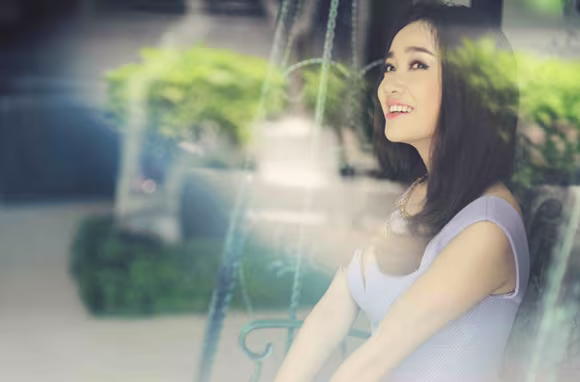 Hot girl “Quả tim máu” dịu dàng như nàng công chúa trong vườn xinh ảnh 8 Hot girl “Quả tim máu” dịu dàng như nàng công chúa trong vườn xinh ảnh 8