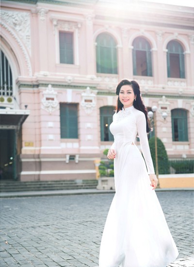 Người mẫu Dương Thủy khoe thân hình “thắt đáy lưng ưng” ảnh 4 Người mẫu Dương Thủy khoe thân hình “thắt đáy lưng ưng” ảnh 4