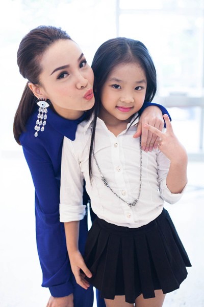 Yến Trang “kín cổng cao tường” đi dự họp báo ảnh 3 Yến Trang “kín cổng cao tường” đi dự họp báo ảnh 3