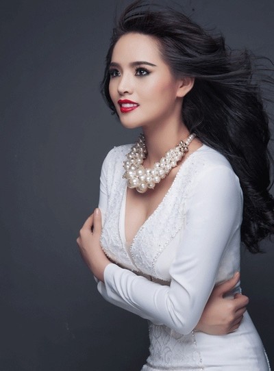 Lại Hương Thảo diện váy khoe đường cong hút mắt và vòng 1 căng đầy hấp dẫn ảnh 3 Lại Hương Thảo diện váy khoe đường cong hút mắt và vòng 1 căng đầy hấp dẫn ảnh 3