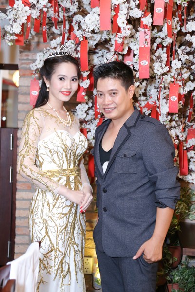 Nữ hoàng Du lịch Việt Nam Dương Kim Ánh lộng lẫy trong tiệc mừng sau đăng quang ảnh 3 Nữ hoàng Du lịch Việt Nam Dương Kim Ánh lộng lẫy trong tiệc mừng sau đăng quang ảnh 3
