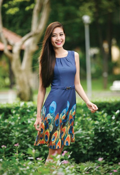 Ninh Hoàng Ngân rực rỡ như “tắc kè hoa” ảnh 5 Ninh Hoàng Ngân rực rỡ như “tắc kè hoa” ảnh 5