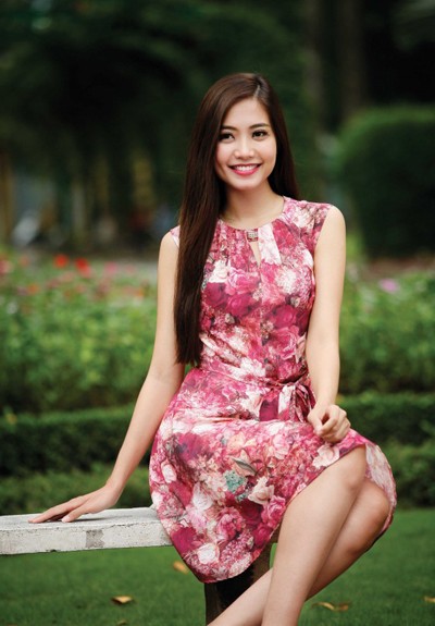 Ninh Hoàng Ngân rực rỡ như “tắc kè hoa” ảnh 8 Ninh Hoàng Ngân rực rỡ như “tắc kè hoa” ảnh 8