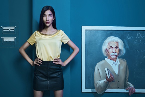 Hoàng Thuỳ đẹp tinh tế trong bộ sưu tập của nhà thiết kế KiKi Phan ảnh 4 Hoàng Thuỳ đẹp tinh tế trong bộ sưu tập của nhà thiết kế KiKi Phan ảnh 4
